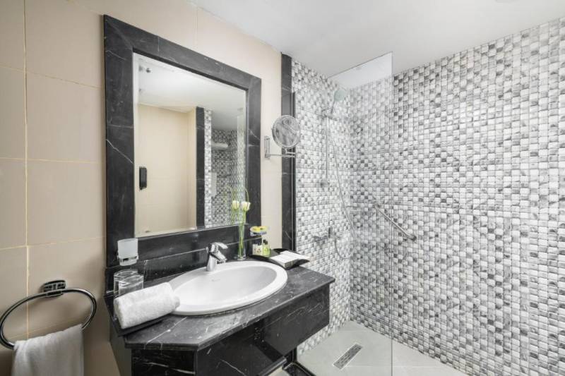 Ramadan Star Umrah Package – February (1st and 2nd Ashrah) - Image 2