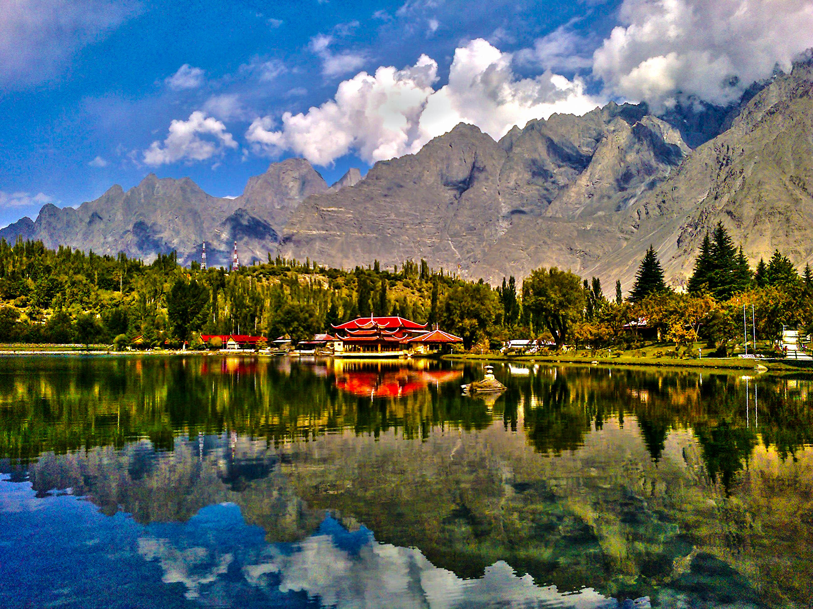 Hunza and Skardu Spring Escape – 08 Days Mountain Adventure
