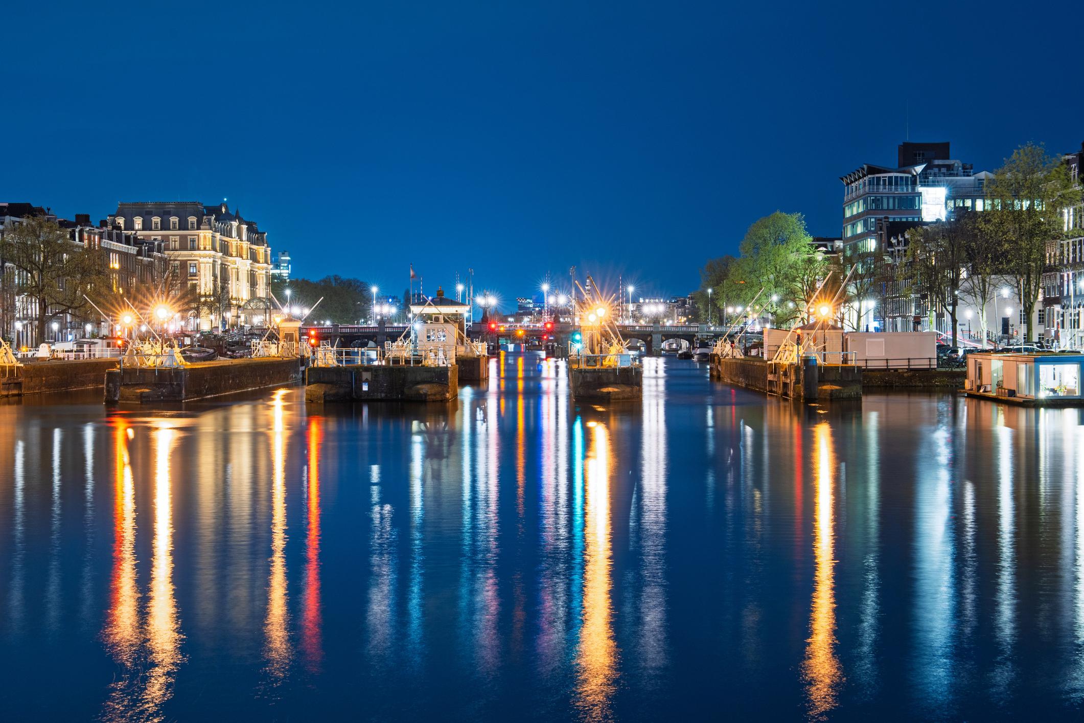 Amsterdam and Paris Explorer – 06 Nights